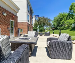 Photo 5 - Comfort Suites Mount Vernon