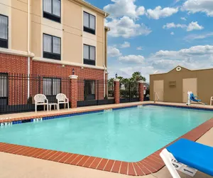 Photo 2 - Comfort Inn & Suites Port Arthur-Port Neches