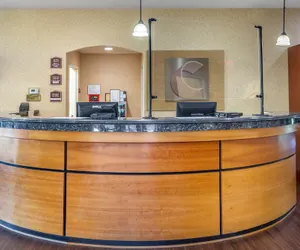 Photo 4 - Comfort Suites Eugene University