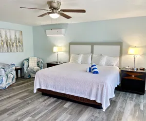 Photo 5 - Organic Beach Retreat