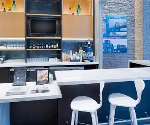 Photo 4 - Hyatt Place Long Island City/New York City
