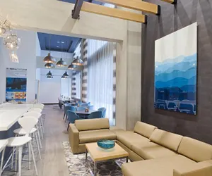 Photo 3 - Hyatt Place Long Island City/New York City