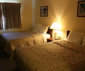 Photo 5 - Glacier Hotel