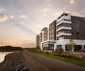 Photo 2 - The Landing Hotel at Rivers Casino & Resort
