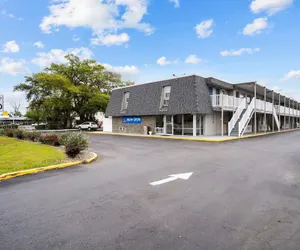 Photo 2 - Studio 6 Wilmington, NC