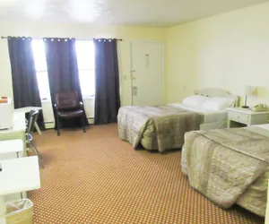 Photo 5 - Brewer Motor Inn