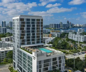 Photo 2 - Residence Inn by Marriott Miami Sunny Isles Beach