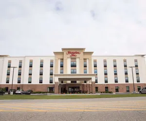 Photo 2 - Hampton Inn Big Rapids