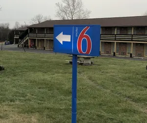 Photo 2 - Motel 6 Shartlesville, PA