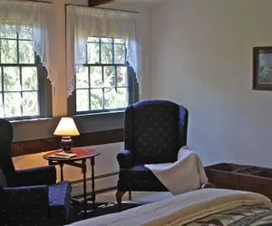 Photo 3 - Featherbed Inn