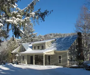 Photo 2 - Featherbed Inn