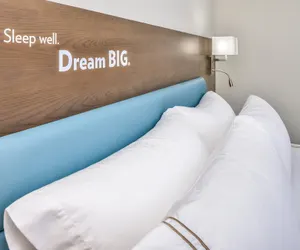 Photo 2 - EVEN Hotel Eugene by IHG