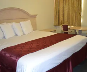 Photo 4 - Passport Inn - By The Falls NY