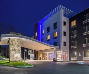 Photo 2 - Fairfield Inn & Suites by Marriott Eugene East/Springfield