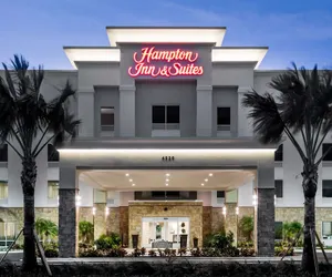 Photo 2 - Hampton Inn & Suites West Melbourne-Palm Bay Road