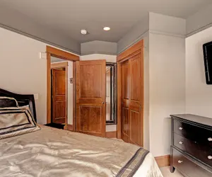 Photo 2 - 3044 Lone Eagle 2 Bedroom Condo by RedAwning