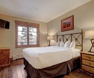 Photo 4 - Luxe 2br 2ba - Rocky Mountain Views + Walk To Mainstreet 2 Bedroom Apts by RedAwning