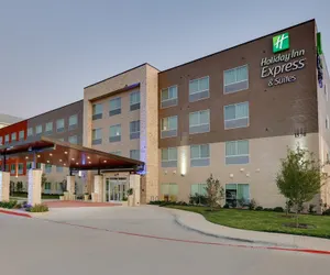 Photo 2 - Holiday Inn Express & Suites Dallas NW - Farmers Branch by IHG