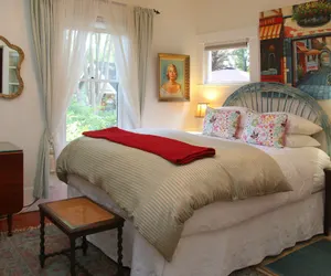Photo 3 - The Giraffe Inn at Old Parks Manor