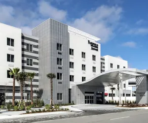 Photo 2 - Fairfield Inn & Suites by Marriott Daytona Beach Speedway/Airport