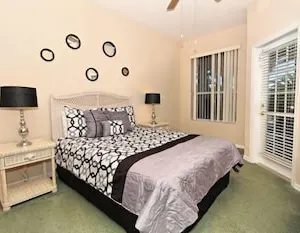 Photo 4 - 234od 4 Bedroom Home by RedAwning