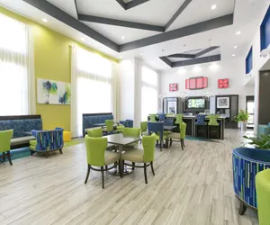 Photo 4 - Hampton Inn & Suites Stroud