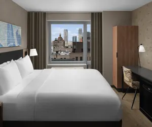 Photo 2 - Courtyard by Marriott New York World Trade Center Area