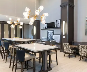 Photo 3 - Hampton  Inn & Suites Indianapolis-Keystone