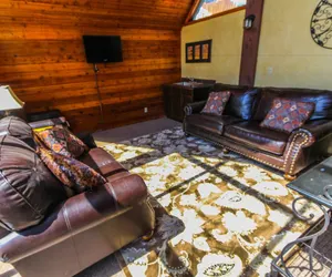 Photo 3 - Skiers Lodge