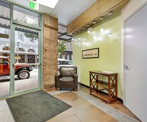 Photo 2 - Cozy Condos near French Quarter