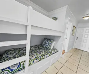 Photo 5 - Emerald Shores #1001 - 1 Br condo by RedAwning