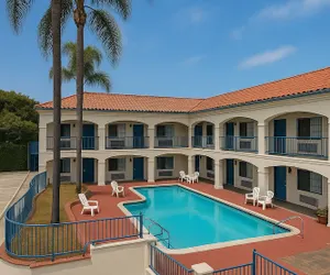 Photo 2 - LYFE INN & SUITES by AGA - LAX Airport