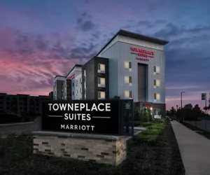 Photo 2 - TownePlace Suites by Marriott Milwaukee Oak Creek