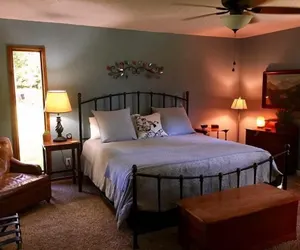 Photo 3 - Sisters on Sycamore Bed & Breakfast