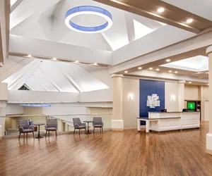Photo 3 - Holiday Inn Newport News - Hampton by IHG
