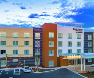 Photo 2 - Fairfield Inn & Suites by Marriott St Petersburg North