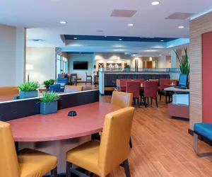 Photo 2 - TownePlace Suites by Marriott Louisville North