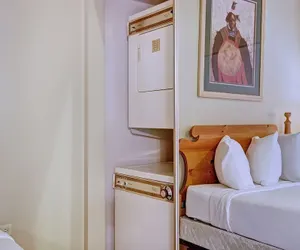 Photo 4 - Winter Escape+loft Perfect Blend Of Mountain + Town Sleeps 6 1 Bedroom Condo by RedAwning