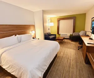 Photo 3 - Holiday Inn Express & Suites Perryville, an IHG Hotel