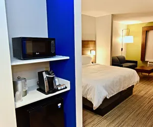 Photo 5 - Holiday Inn Express & Suites Perryville, an IHG Hotel