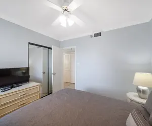Photo 4 - Romar Place 905 3 Bedroom Condo by RedAwning