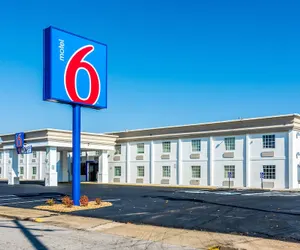 Photo 2 - Motel 6 Petersburg, VA - Fort Lee