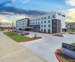 Photo 2 - Courtyard by Marriott Longview North