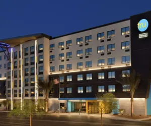 Photo 2 - Tru by Hilton Las Vegas Airport, NV