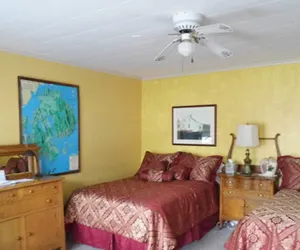 Photo 3 - Otter Creek Inn