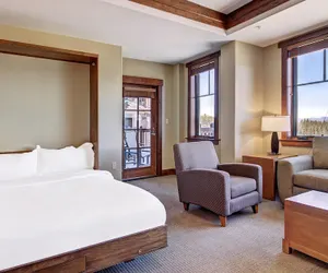 Photo 2 - Slopeside At Base Of Peak 8, Sleeps 6! 1 Bedroom Condo by RedAwning