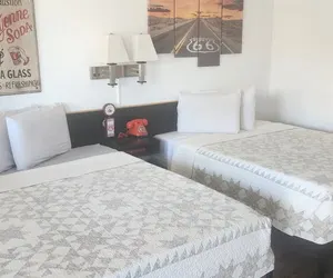 Photo 3 - Brad's Desert Inn