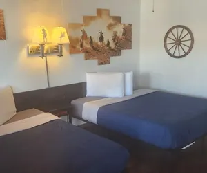 Photo 4 - Brad's Desert Inn