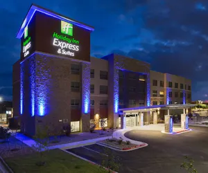 Photo 2 - Holiday Inn Express and Suites San Marcos South, an IHG Hotel