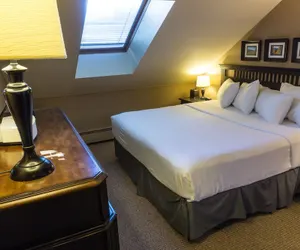 Photo 4 - Inviting Winter Hideaway - Walk To Apres-ski Fun Sleeps 4 1 Bedroom Condo by RedAwning